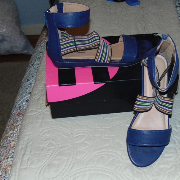 MICHAEL ANTONIO WOMAN'S ANKLE STRAP SHOES - 6.5 - Picture 1 of 7